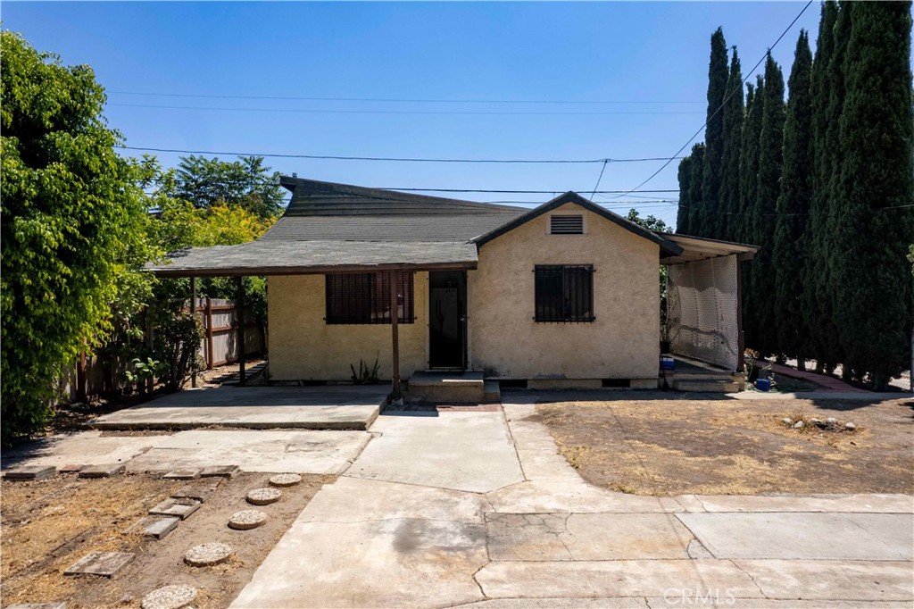 Attention all investors!! Here is your opportunity to purchase a fixer in close proximity to prime Atwater Village, Los Feliz, and Glendale. First time on the market since 1979! This charming 2BD/1BA 692 sqft home sit's on a 3,501 sqft lot adjacent to 4102 Sequoia St. Los Angeles, CA 90039 (APN#: 5593-023-001/MLS# SR25169880) which is a 2BD/1BA 620 sqft home that sits on a 3,501 sqft as well. At first glance you may think both homes sit on one big lot, but actually each property has it's own APN#. Owner passed away inside the property due to natural causes on May 26th, 2025. Only cash offers will be entertained due to properties condition. Buyer is responsible to check with city as to what the zoning is for this area and what can be built on this lot or both lot's combined. Two is better then one after all!! This is a trust sale with the successor trustee having full authority over the trust.