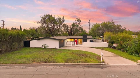 663 E Margarita Rd, Rialto, CA 92376 - MLS#: IV26197446