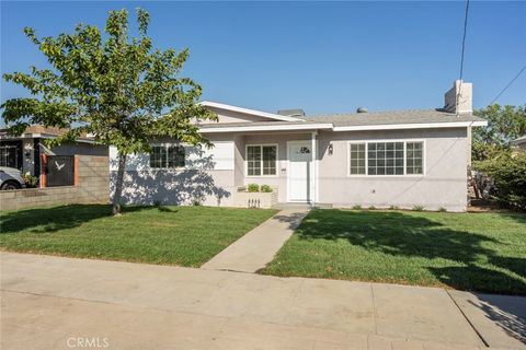 Photo of 1218 6th Street, Redlands, CA 92374 (MLS # OC25174687) Photo of 1218 6th Street, Redlands, CA 92374 (MLS # OC25174687)