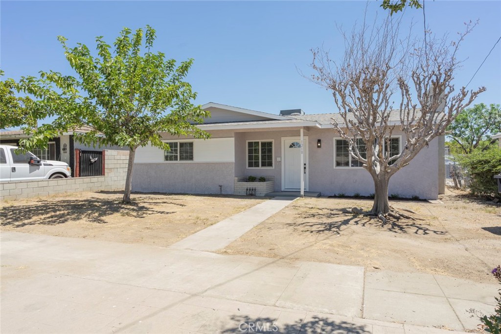 Beautifully Renovated 3-Bedroom Home in the Heart of Redlands! Don’t miss this fully updated 3 bed, 1.5 bath home in charming Redlands, CA! Recently renovated from top to bottom, this home features a brand-new kitchen with modern cabinets, countertops, and appliances, along with new flooring, fresh interior and exterior paint, new bathroom vanities, and all-new windows that fill the space with natural light. Enjoy the convenience of rear access with ample uncovered parking—perfect for multiple vehicles, work trucks, or guests. Located in a quiet neighborhood with easy access to downtown Redlands, schools, parks, and freeways, this turnkey home is ready for you to move in and enjoy!