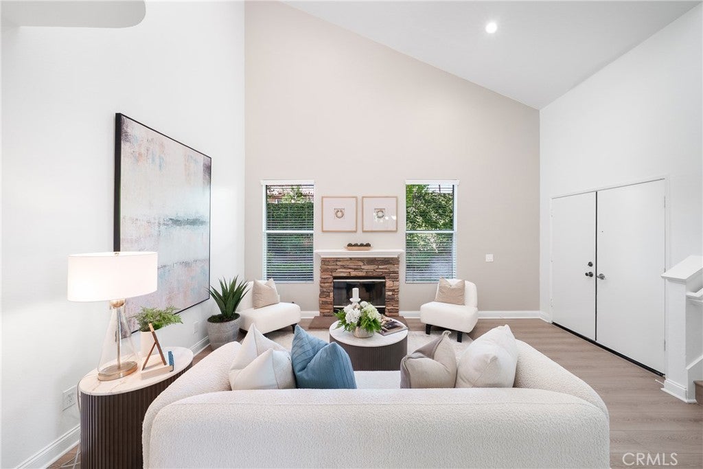 19431 Rue De Valore 38B, Lake Forest CA 92610