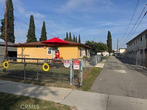 Photo of 5523 Gotham Avenue, Bell Gardens, CA 90201 (MLS # AR26008090)