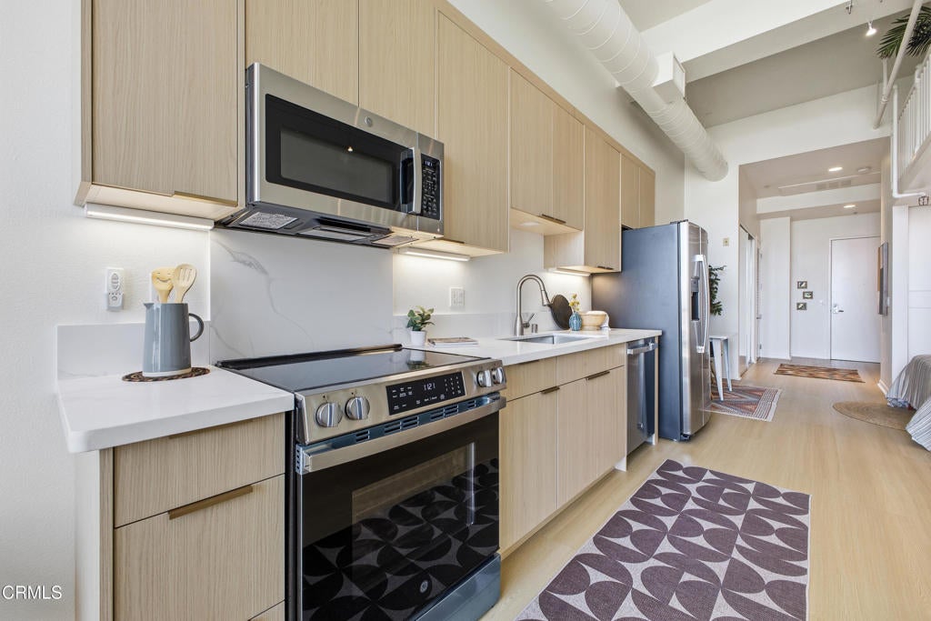 175 S Lake Avenue 314