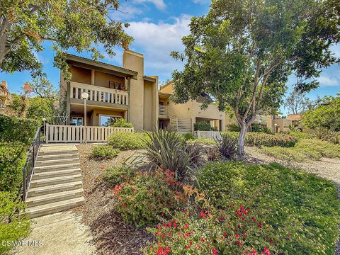Photo of 224 Oak Leaf Drive #105, Thousand Oaks, CA 91360 (MLS # 226001984)