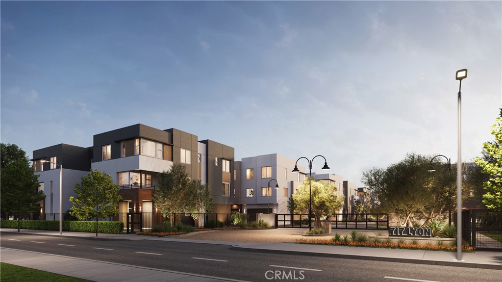 717 Lyon - Residential