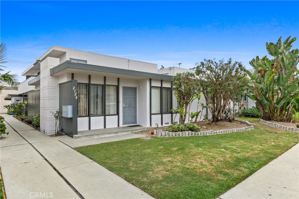 2128 W 157th