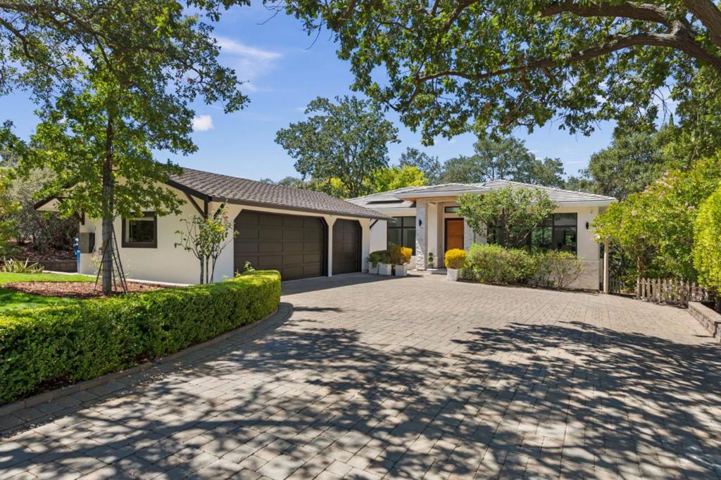 15477 One Oak Lane