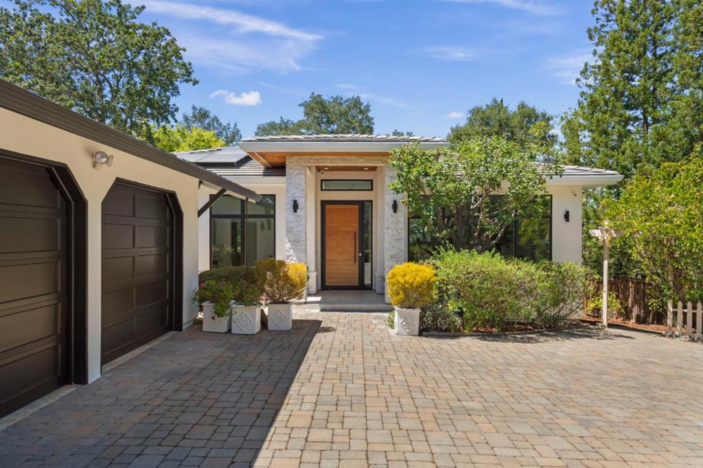 15477 One Oak Lane