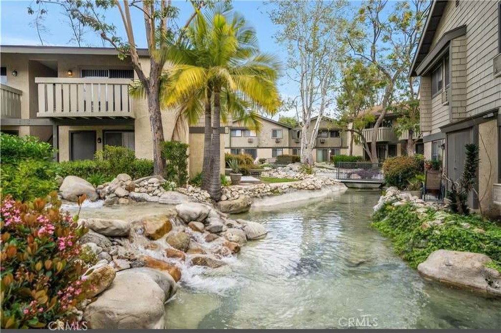 Welcome to 960 E Bonita Ave #14 in Pomona, CA! This charming 1 bedroom, 1 bathroom condo offers a cozy and inviting living space in a prime location. Situated in the desirable community of Pomona, this property is perfect for first-time homebuyers, investors, or those looking to downsize.
As you step inside, you are greeted by an open floor plan that maximizes the space and creates a seamless flow throughout the home. The living room is spacious and bright, with large windows that allow natural light to fill the room. The neutral color palette and modern finishes give the space a clean and contemporary feel.
The kitchen is a chef's dream, featuring sleek countertops, ample cabinet space, and stainless steel appliances. Whether you're whipping up a quick meal or entertaining guests, this kitchen has everything you need to create culinary delights.
The bedroom is a tranquil retreat, offering a peaceful oasis to unwind after a long day. With a generous closet and plush carpeting, this room provides comfort and relaxation. The bathroom is sleek and stylish, with a modern vanity and a shower/tub combo.
This condo also includes a private balcony, perfect for enjoying your morning coffee or soaking up the California sunshine. The complex