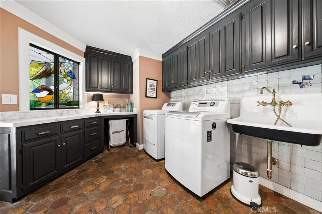 Canyon Country, California, 91387, United States, 5 Bedrooms Bedrooms, ,5 BathroomsBathrooms,Residential,Active,2037136