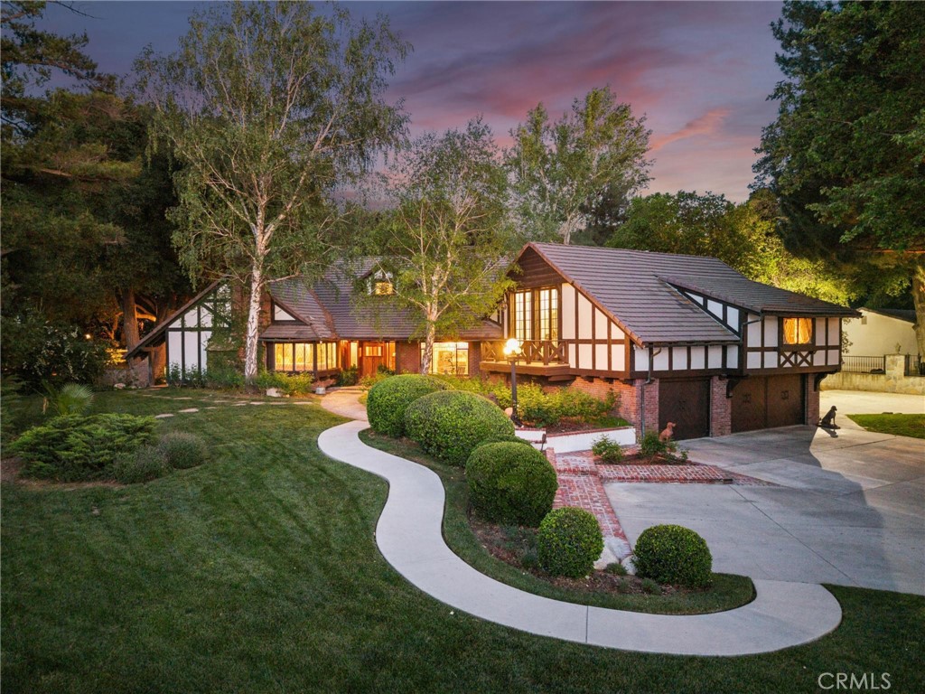 Canyon Country, California, 91387, United States, 5 Bedrooms Bedrooms, ,5 BathroomsBathrooms,Residential,Active,2037136