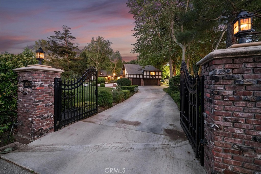 Canyon Country, California, 91387, United States, 5 Bedrooms Bedrooms, ,5 BathroomsBathrooms,Residential,Active,2037136