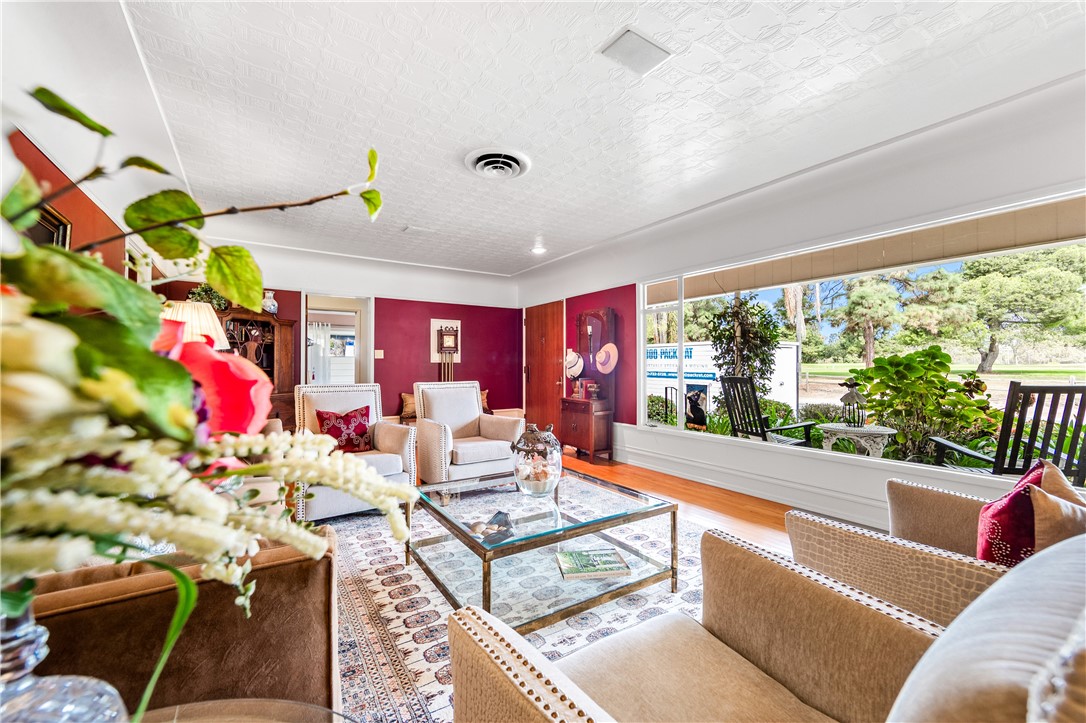 Alamitos Heights (AH) - Residential