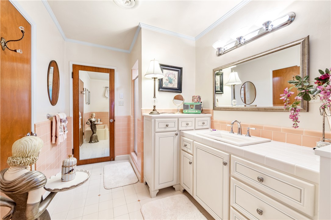 Alamitos Heights (AH) - Residential