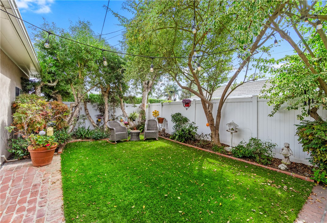 Alamitos Heights (AH) - Residential