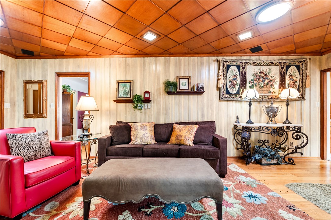 Alamitos Heights (AH) - Residential