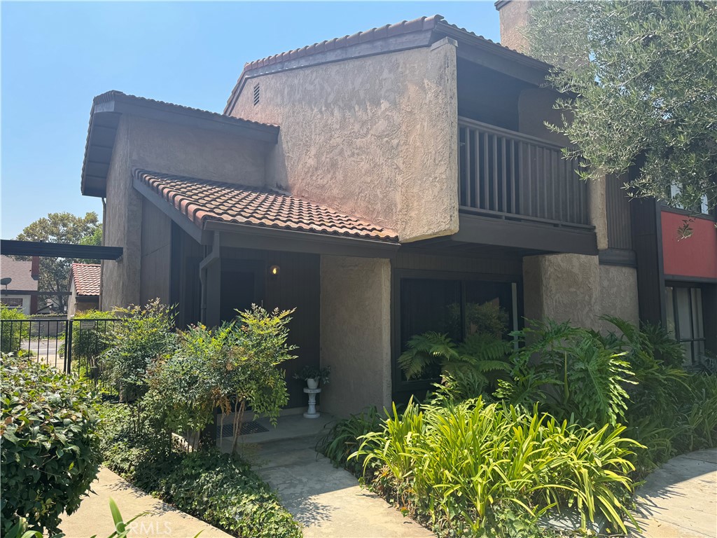 Welcome to 189 S Hollenbeck, a beautifully designed and fully furnished townhouse that’s move-in ready. This spacious 3 bed 2.5 bath home offers comfort, style, and convenience all in one. Enjoy an open floor plan with modern finishes, a bright living area perfect for relaxing or entertaining, and a fully equipped kitchen ready for all your cooking needs. Conveniently located near shopping, dining, and major freeways, this rental provides easy access to everything you need.
Don’t miss the opportunity to live in this turnkey townhouse. Schedule a showing today!