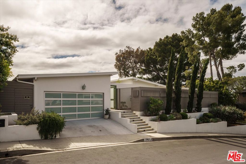 3627 Cody Road