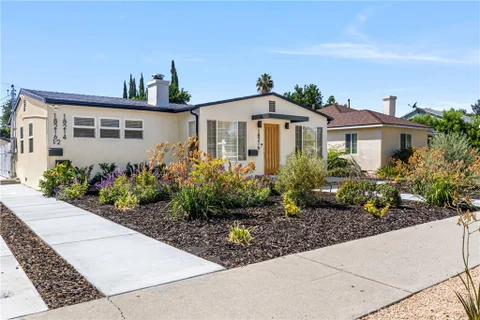 MLS: SR26213278