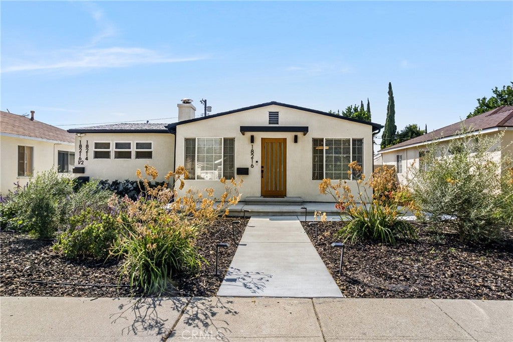 Properties 1 18216 Hartland Street