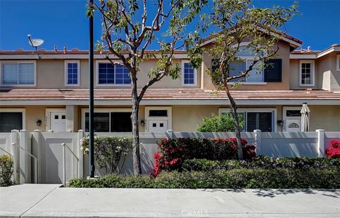 8460 E Tioga Way Anaheim Hills CA 92808