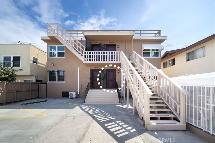 Fully updated 2 bedroom, 1 bathroom unit on the first floor featuring modern finishes, one parking space, and washer/dryer hookups. Stylishly renovated

with a contemporary kitchen, upgrade bathroom, and sleek flooring throughout. Conveniently located near Downtown Long Beach, with easy access to shopping, dining, freeways, and public transit-making it and ideal choice for tenants.