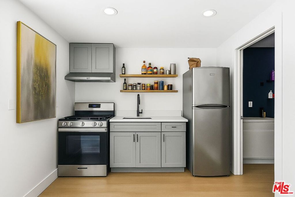 Photo of 5342 5340 Lemon Grove Avenue, Los Angeles, CA 90038 (MLS # 25613795)