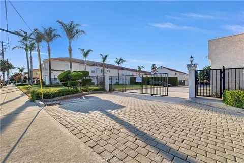 19555 E Cypress Street Unit P, Covina, CA 91724 - MLS#: TR25280487