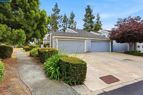 Photo of 177 Northwood Cmns CMNS, Livermore, CA 94551 (MLS # 41136843)