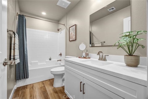 Tiny photo for 200 E 14th Street #8, Long Beach, CA 90813 (MLS # PW26225576)