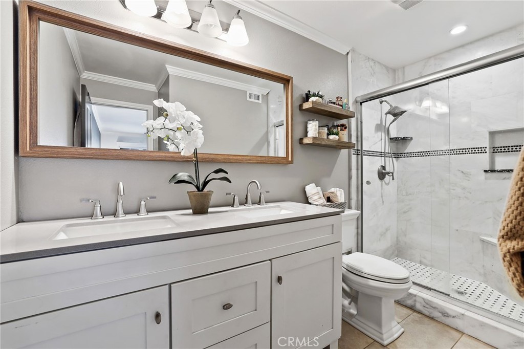 Laguna Village (LV) - Residential