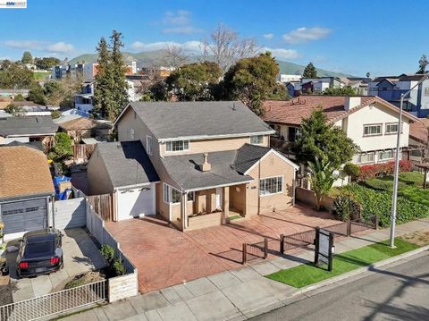 Photo of 41330 41330 Roberts Ave Ave, Fremont, CA 94538 (MLS # 41126133)