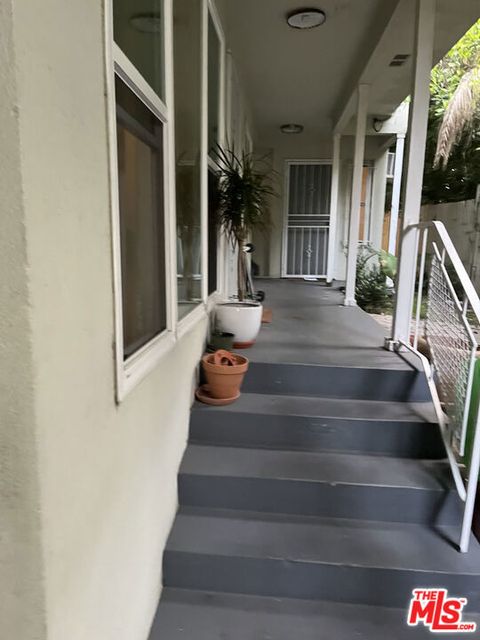 Photo of 1439 Rexford Drive #2, Los Angeles, CA 90035 (MLS # 25612047)