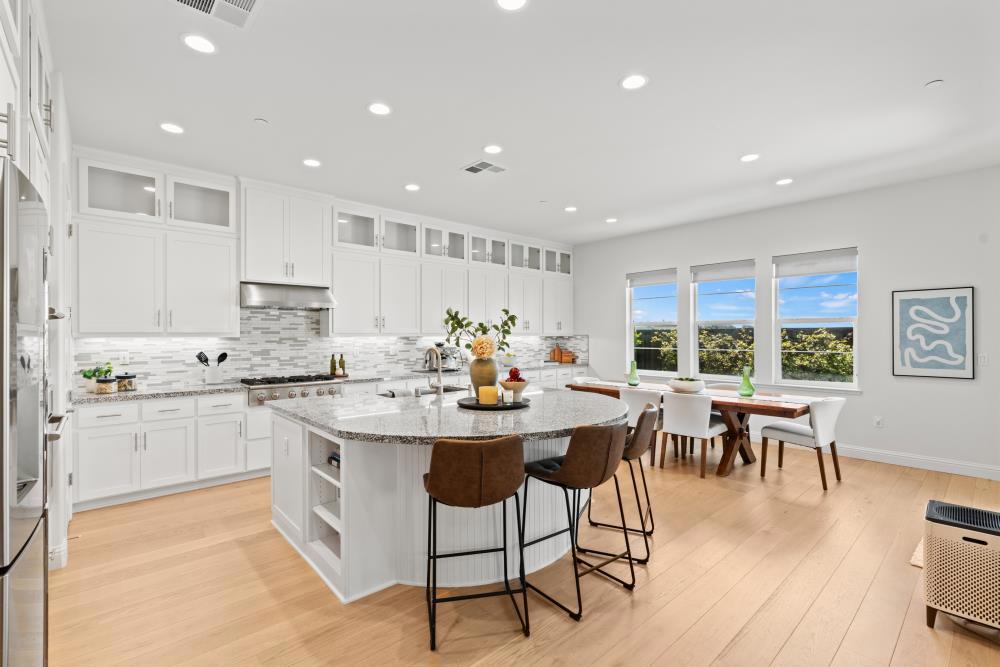 4190 Oak Knoll Drive