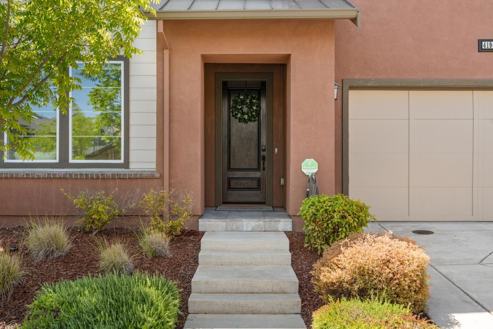 4190 Oak Knoll Drive