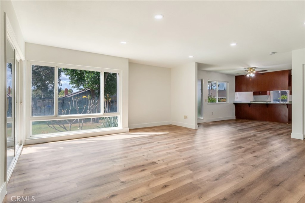 6248 Avenue Juan Diaz