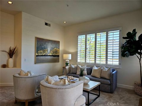 1501 Reggio Aisle Irvine CA 92606