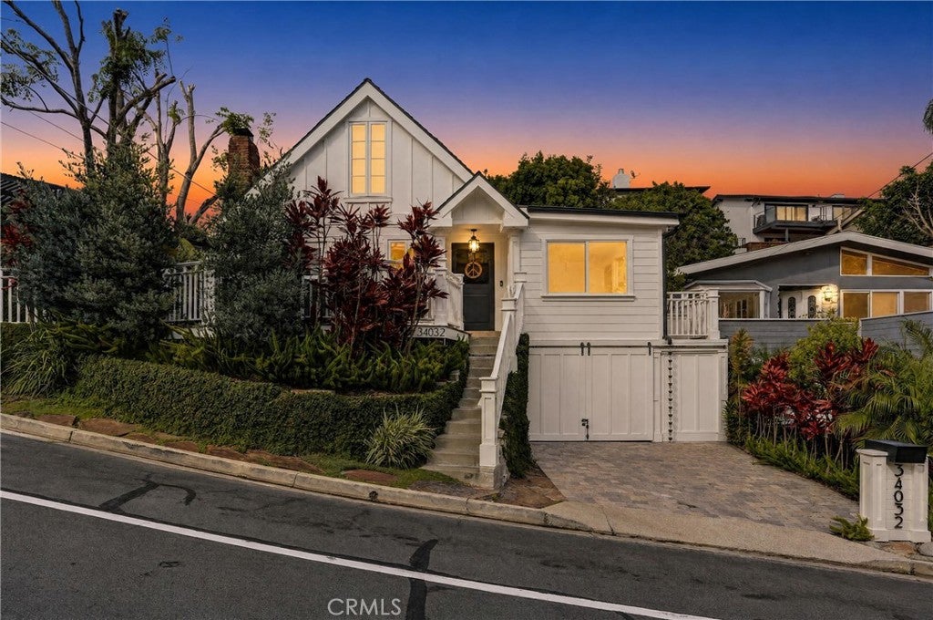 34032 Crystal Lantern ST