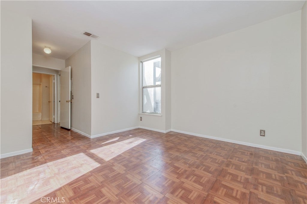 1150 W Phillips Street 244