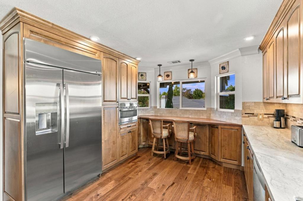 3425 Lake Albano Circle