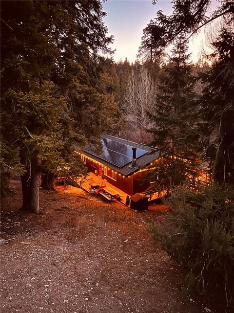 Photo of 43428 Primrose Dr, Big Bear Lake, CA 92315 (MLS # DW25277288)