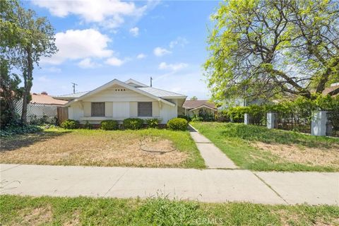 Photo of 10139 Hayvenhurst Avenue, North Hills, CA 91343 (MLS # PW25182539)