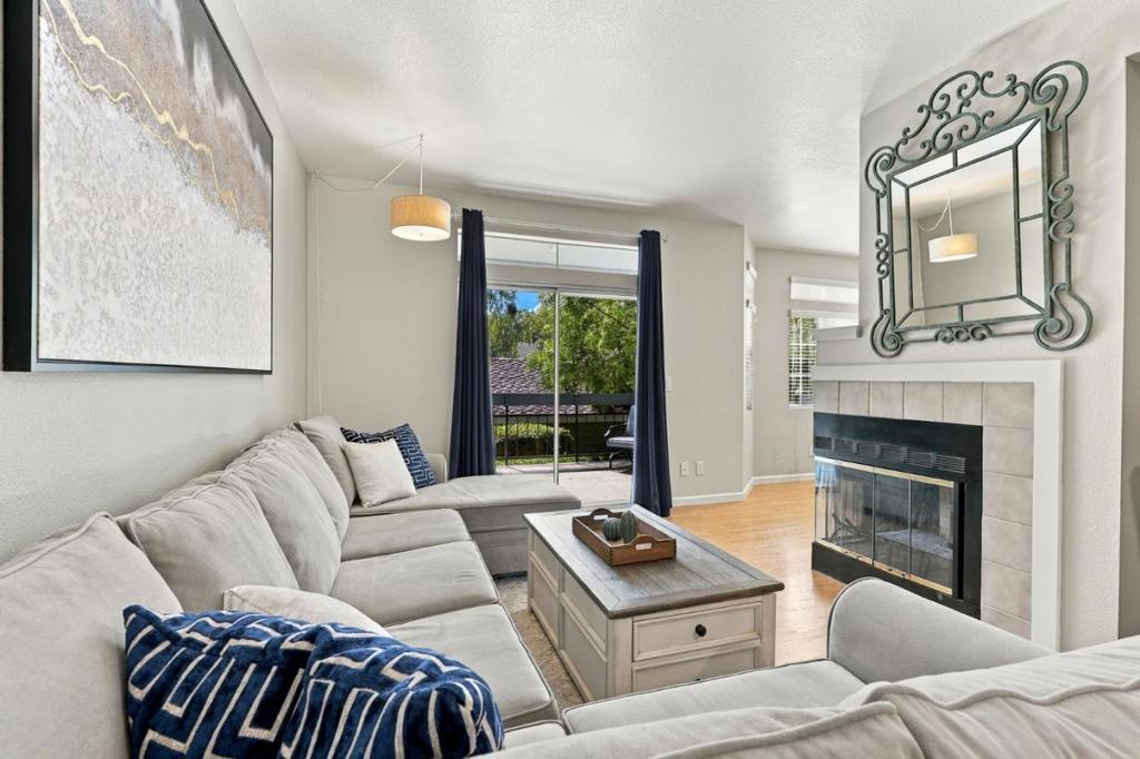 8035 Mountain View Drive A