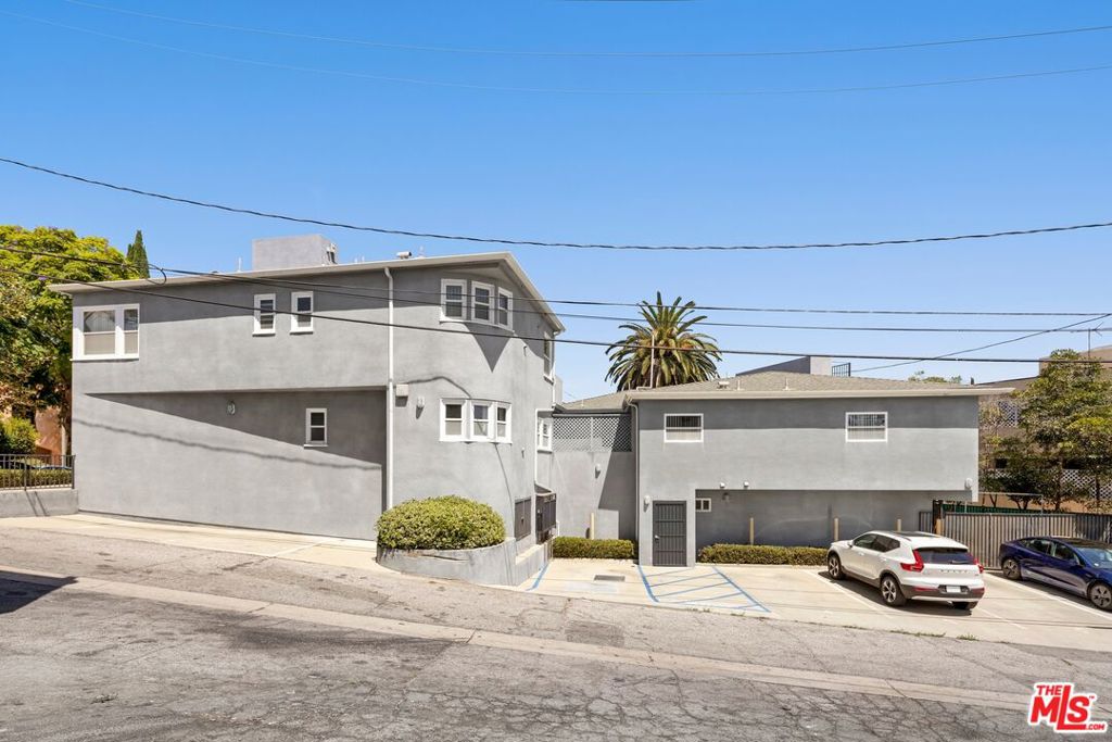 1250 Edris Drive