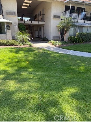 Walk in...No steps. Upgraded granite kitchen and bathrooms. Very atttractive flooring thruout. Newly painted in soft gray tones. Senior Community 55 plus.