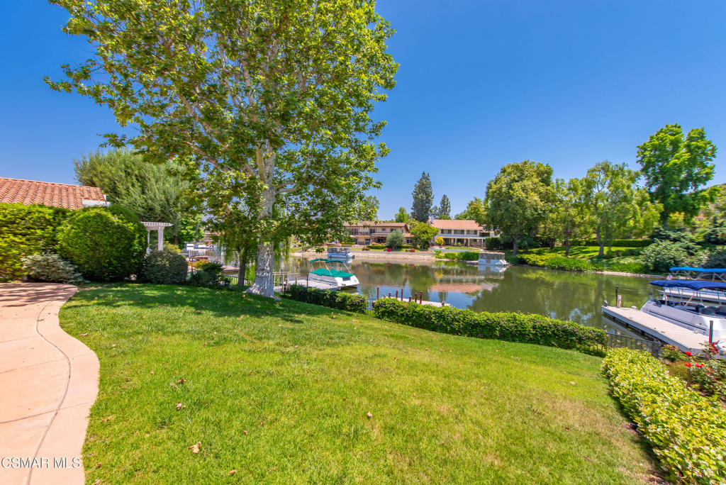 3810 Bowsprit Circle