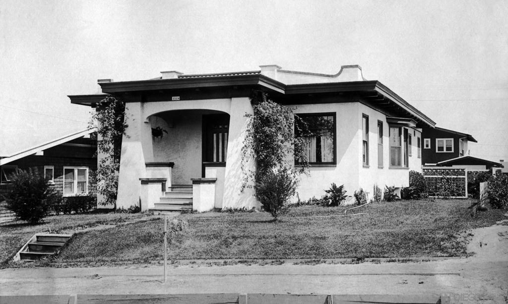 2124 Hickory