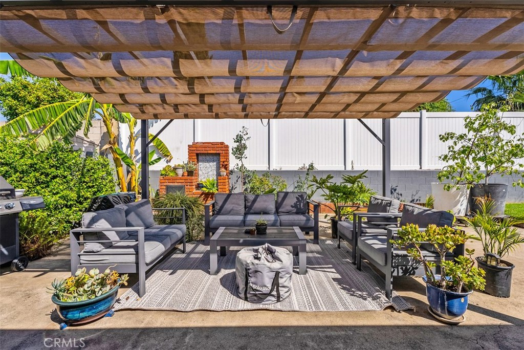 279 N Sacramento Street