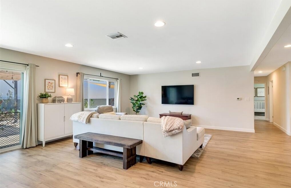 279 N Sacramento Street