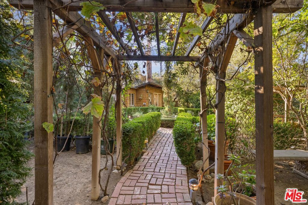 21658 Encina Road